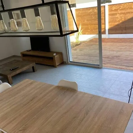 Jolie Maison T3 Andernos Climatisee Holiday home *